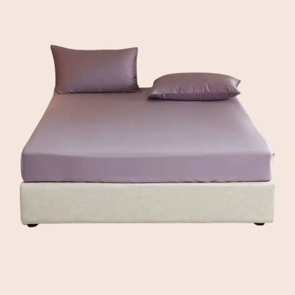 Lit avec drap-housse uni en soie de mûrier couleur lavande