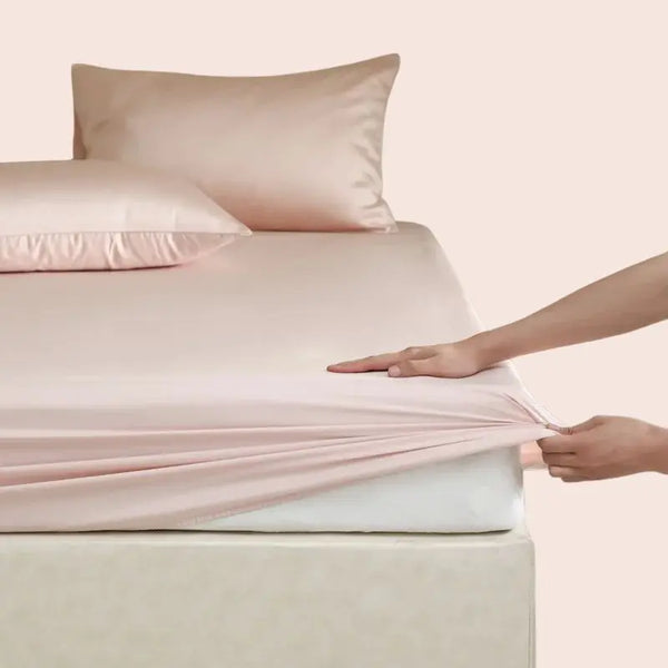 Drap-housse uni en soie de mûrier couleur rose pâle