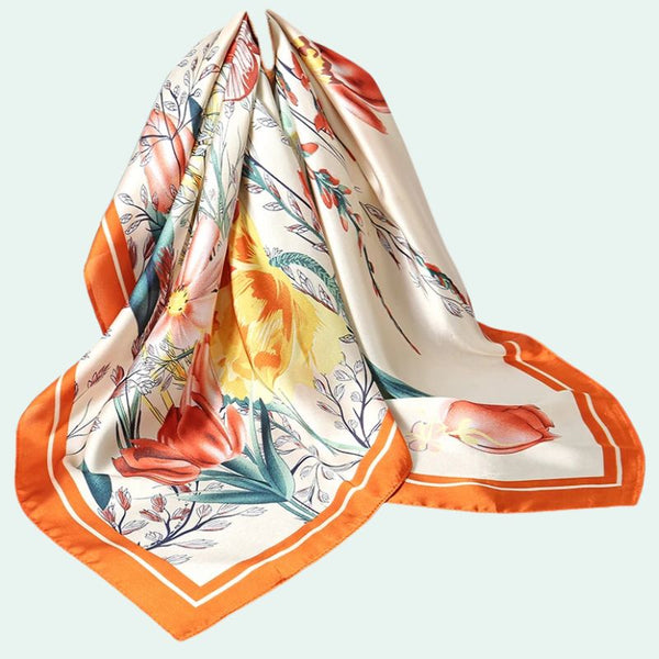 Foulard carré en satin motif botanique orange vif