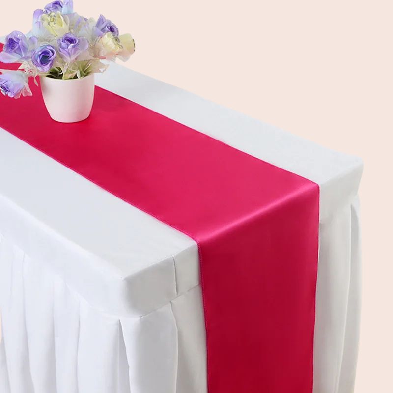 Chemin de table en satin rose fushia