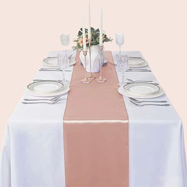 Chemin de table en satin rose nude