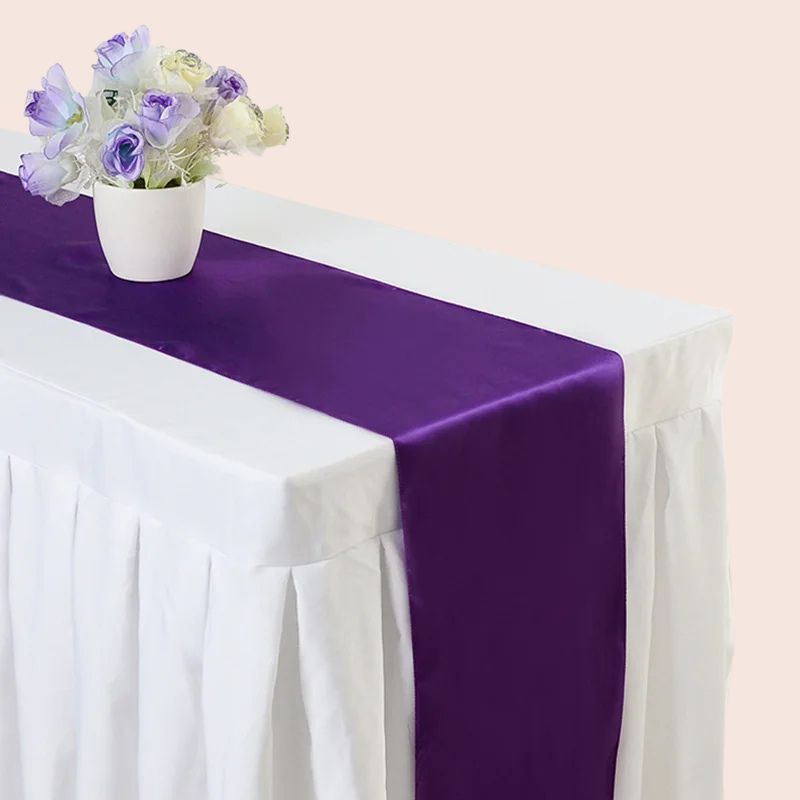 Chemin de table en satin violet foncé