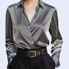 Chemise brillante à rayures verticales en satin noir