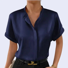 Chemise courte col officier boutons cachés en satin bleu marine