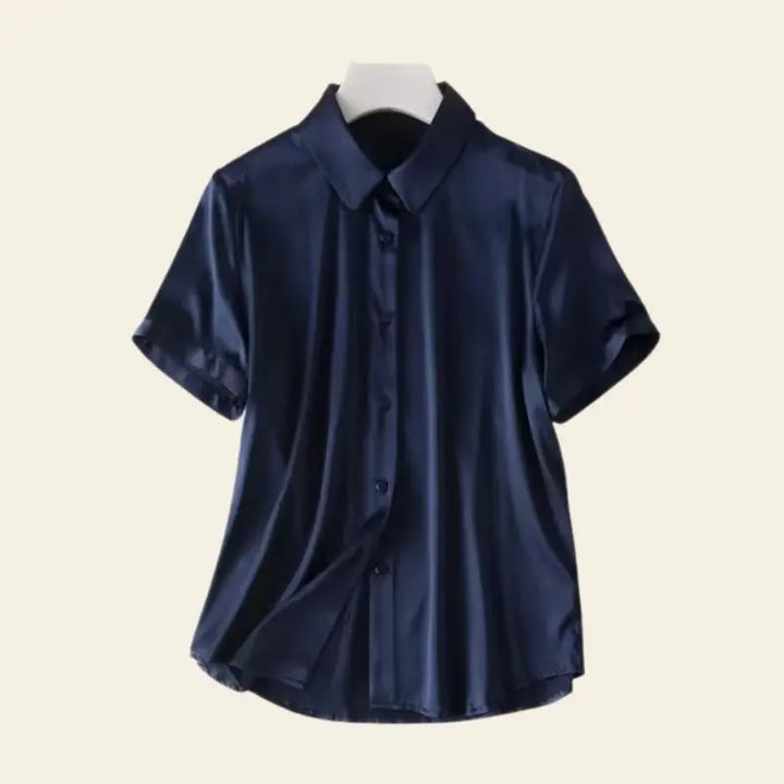 Chemise manches courtes fluide satinée en soie bleu marine