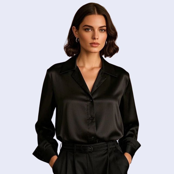 Mannequin portant une chemise décontractée à col souple brillante en satin couleur noire