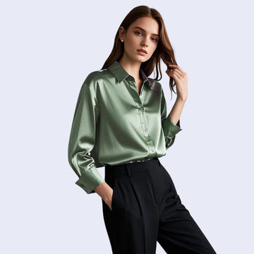 Mannequin portant une chemise décontractée à col souple brillante en satin couleur verte