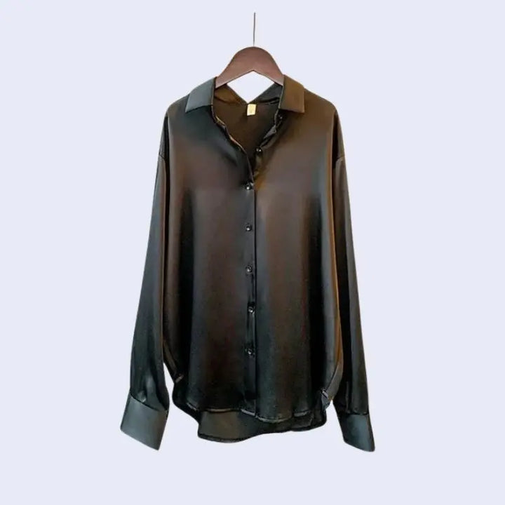 Chemise élégante à col rabattu en satin noire