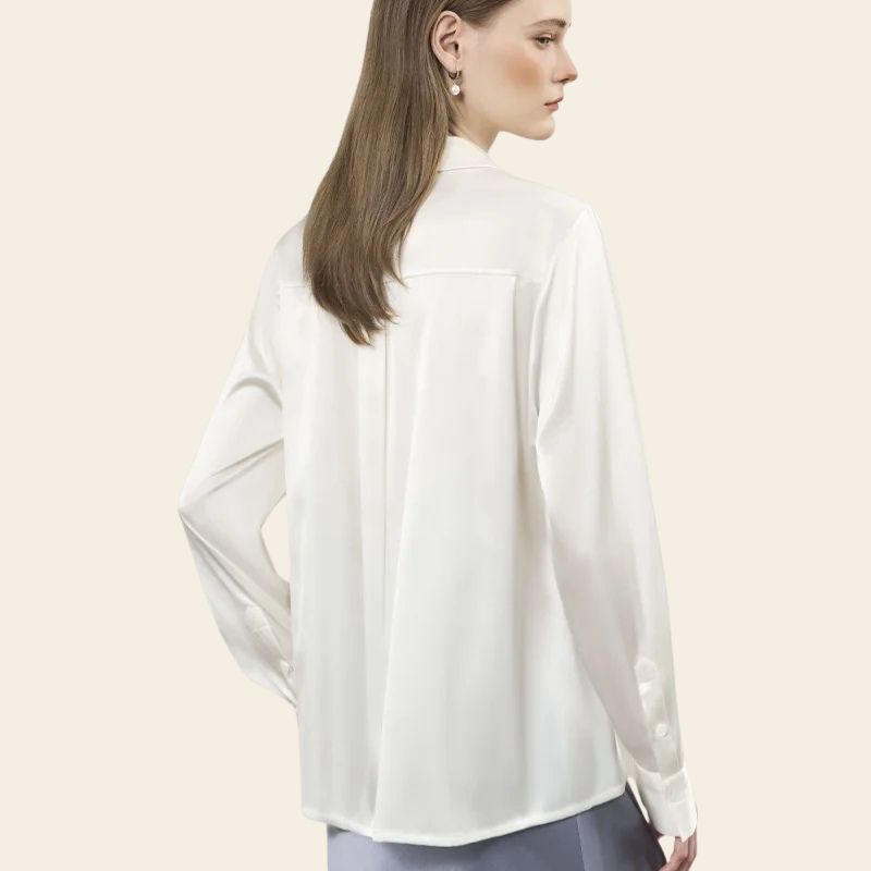 Chemise unie à large revers 90% soie couleur blanche dos