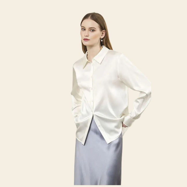 Chemise unie à large revers 90% soie couleur blanche