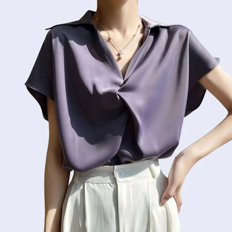 Chemisier ample manches courtes en satin mat violet