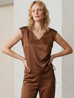 Chemisier col V sans manches en satin - Satin Lifestyle