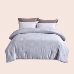 Couette jacquard rembourrée en soie | Satin Lifestyle