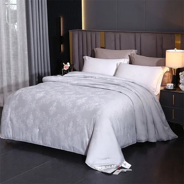 Couette jacquard rembourrée en soie | Satin Lifestyle