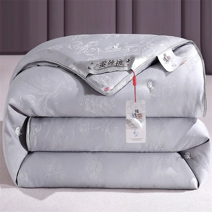 Couette jacquard rembourrée en soie | Satin Lifestyle