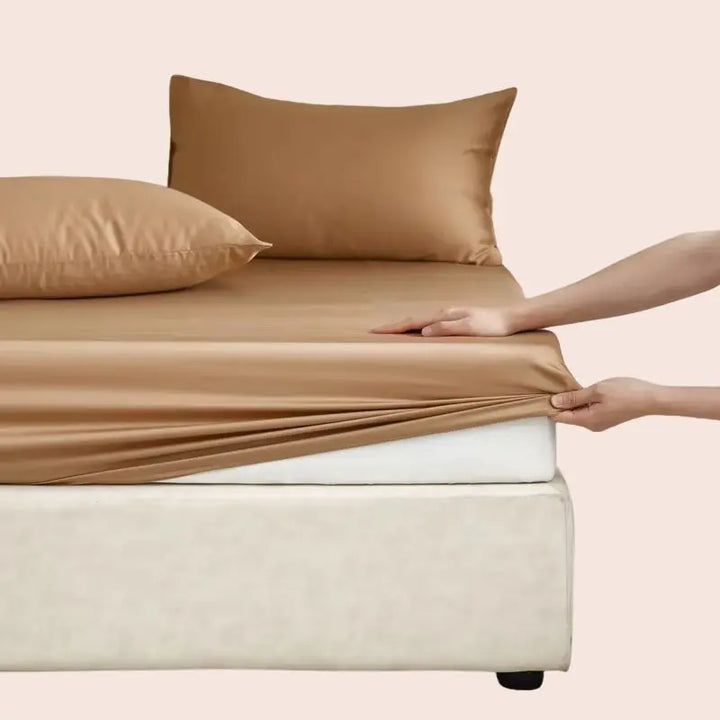 Drap-housse uni en soie de mûrier couleur camel