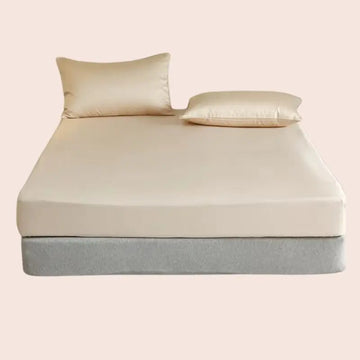 Lit avec drap-housse uni en soie de mûrier couleur champagne