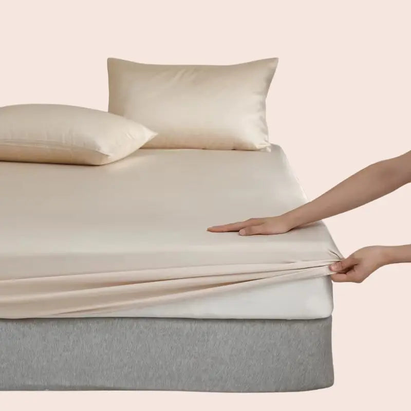 Drap-housse uni en soie de mûrier couleur champagne