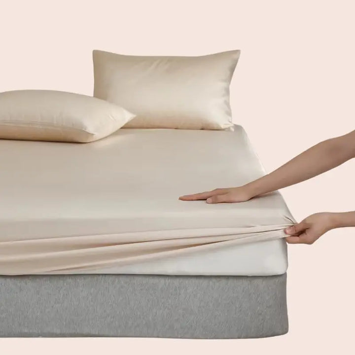 Drap-housse uni en soie de mûrier couleur champagne