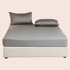 Lit avec drap-housse uni en soie de mûrier couleur gris