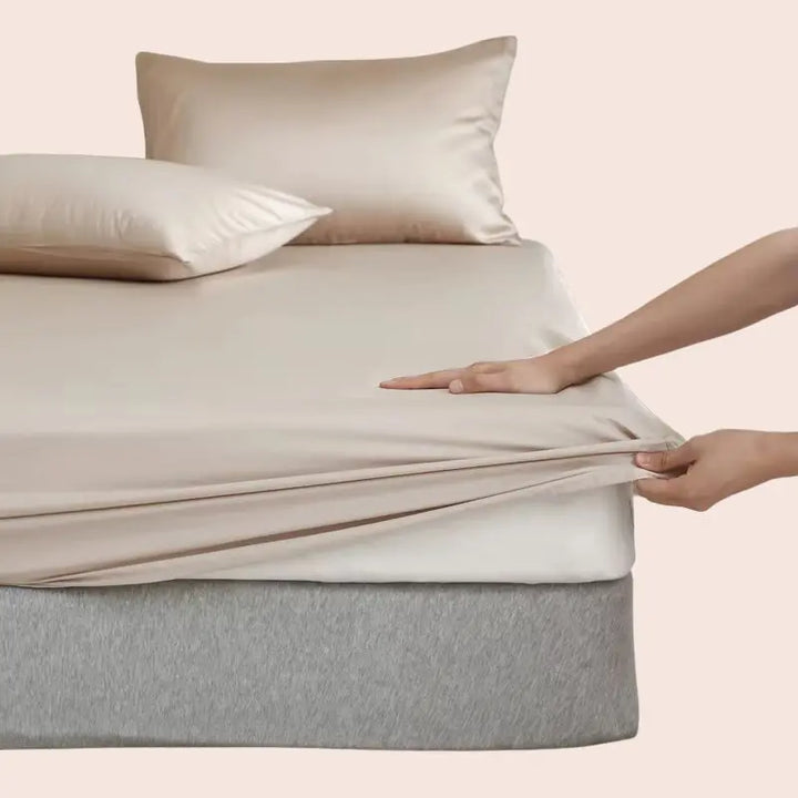 Drap-housse uni en soie de mûrier couleur ivoire