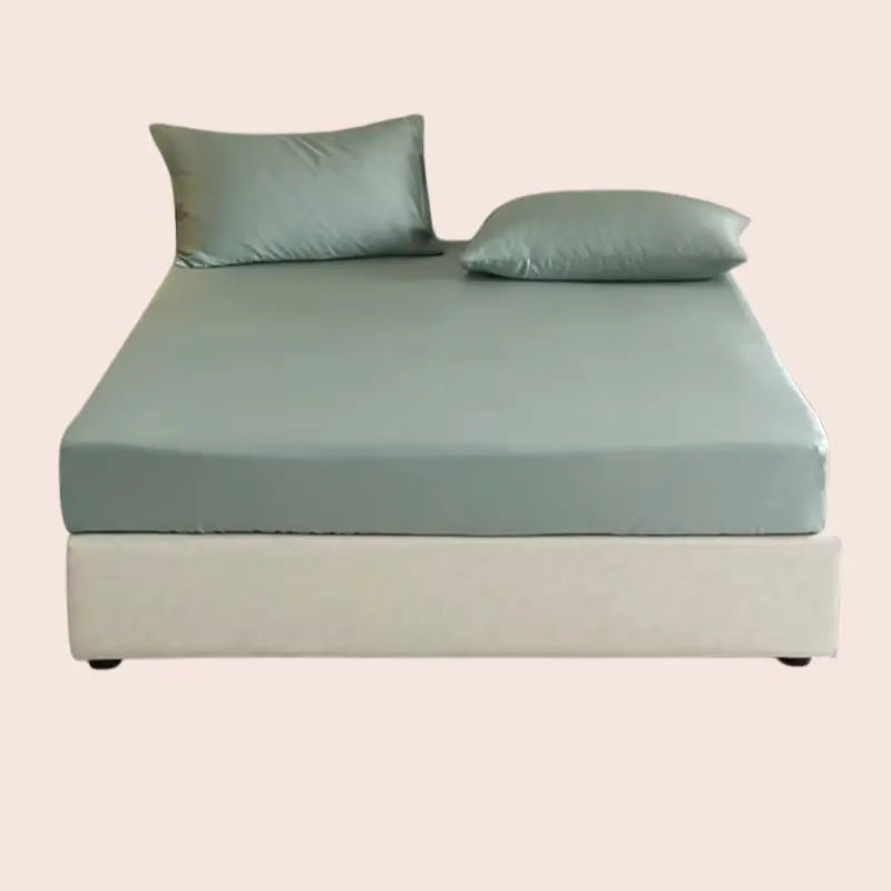 Lit avec drap-housse uni en soie de mûrier couleur vert menthe