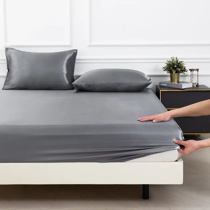 Drap-housse en satin brillant et taies d'oreillers argenté l Satin Lifestyle 