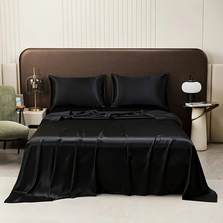 Drap plat uni en satin brillant noir