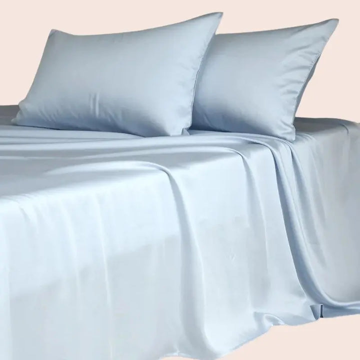 Drap plat uni en soie de mûrier couleur bleu ciel