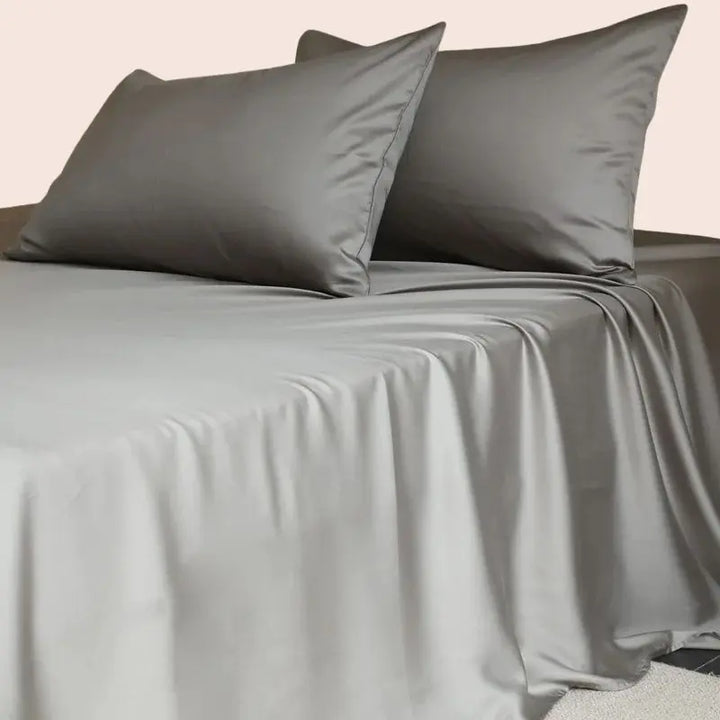 Drap plat uni en soie de mûrier couleur grise