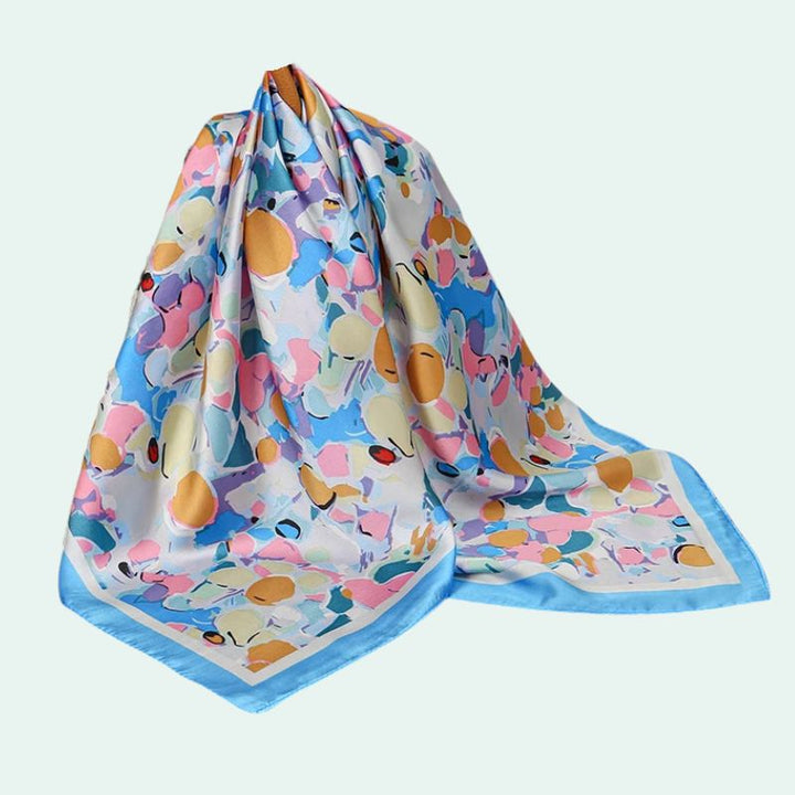 Foulard carré en satin motif abstrait bleu clair