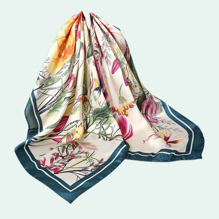 Foulard carré en satin motif botanique vert bleu