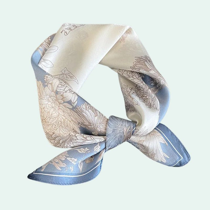 Foulard carré en satin motif floral bleu grisé