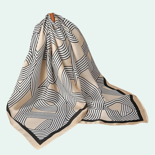 Foulard carré en satin motif géométrique beige noir