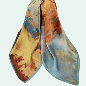 Foulard carré pure soie motif abstrait doré