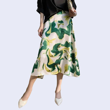 Jupe évasée motifs floraux en satin de soie blanche et verte