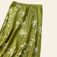 Haut d'une jupe florale trapèze kaki en soie de mûrier