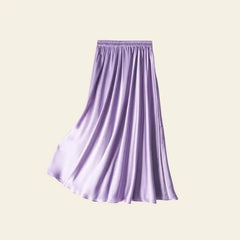 Jupe plissée unie effet satiné en soie véritable couleur lavande