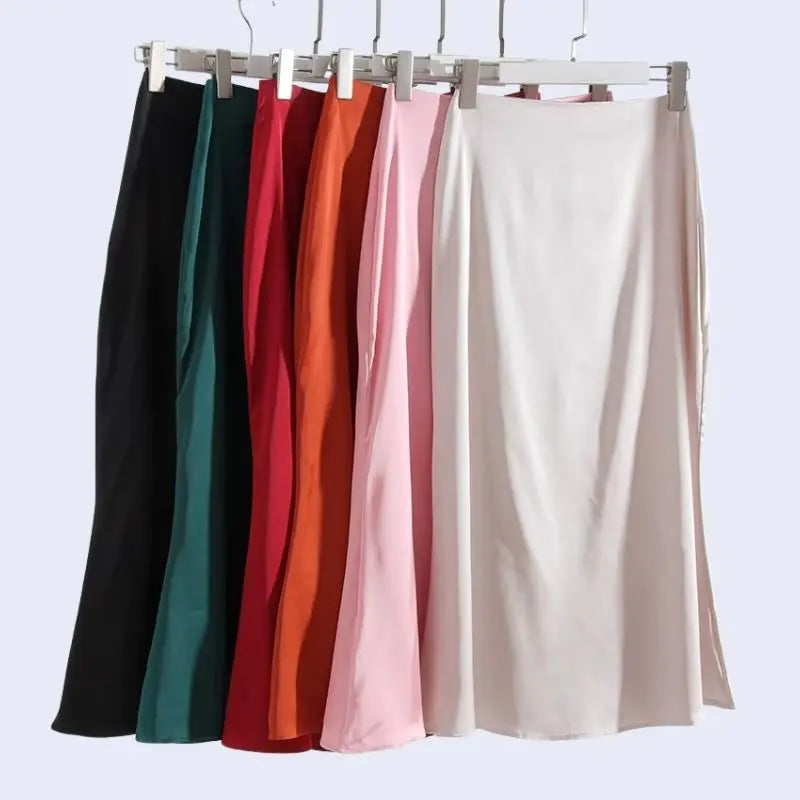 Modèles de jupes taille haute sirène mat en satin