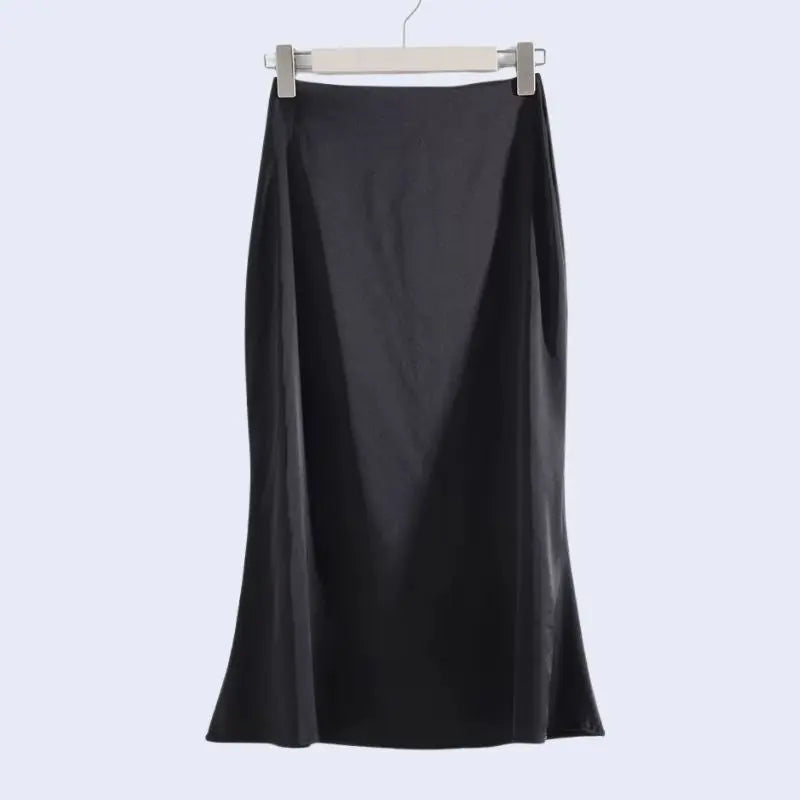 Jupe taille haute sirène mat en satin couleur noire