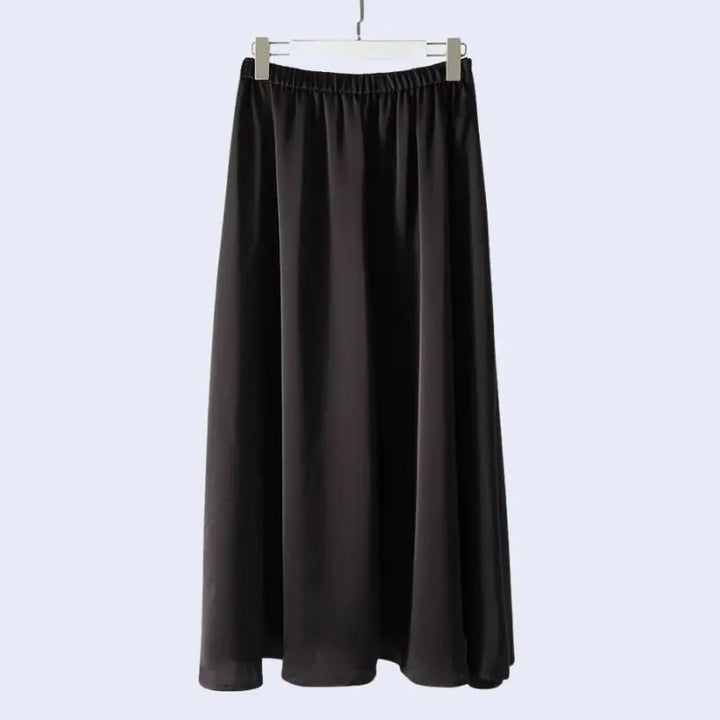 Jupe maxi trapèze brillante décontractée en satin couleur noire