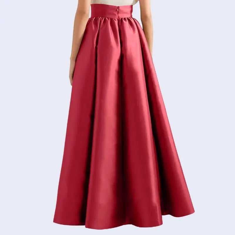 Jupe trapèze longue taille haute en satin couleur bordeaux