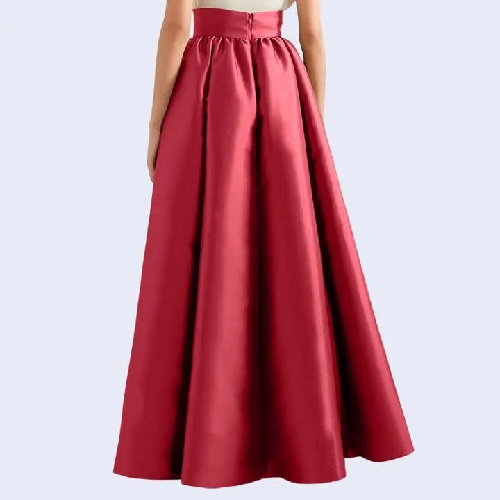Jupe trapèze longue taille haute en satin couleur bordeaux