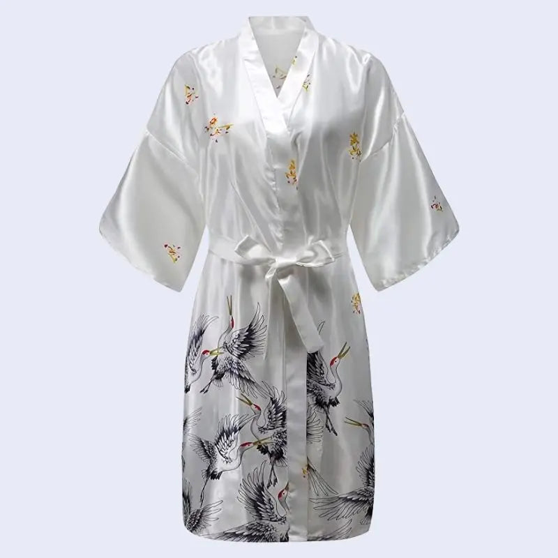 Kimono court brillant motif oiseau en satin couleur blanc