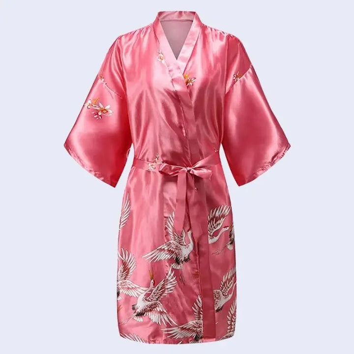 Kimono court brillant motif oiseau en satin couleur rose