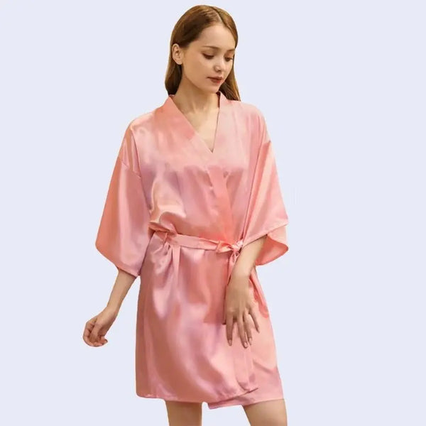 Kimono court brillant uni en satin couleur rose antique