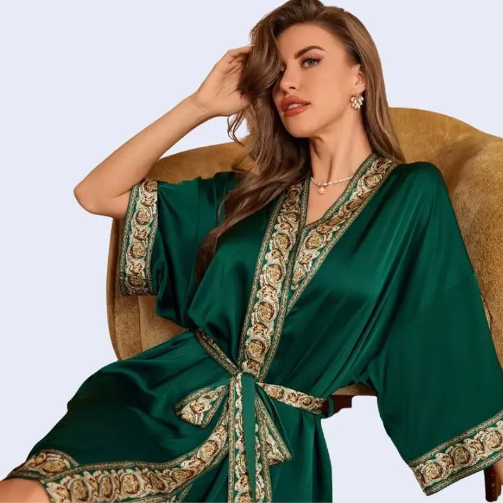 Kimono court uni avec ceinture à motifs en satin couleur verte