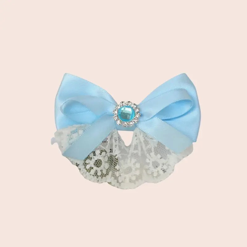 Nœud ruban en satin et dentelle bleu ciel