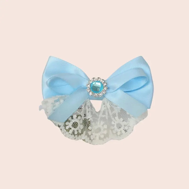 Nœud ruban en satin et dentelle bleu ciel
