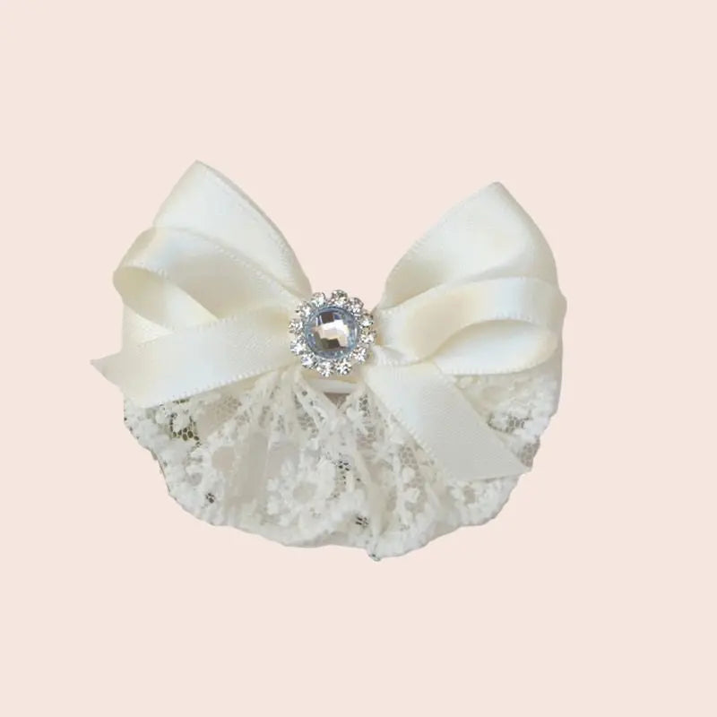 Nœud ruban en satin et dentelle ivoire